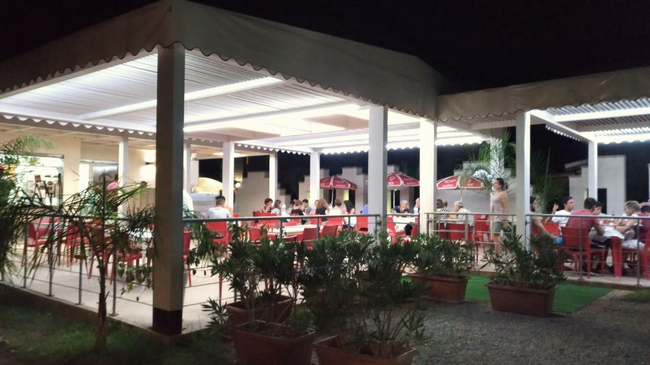 Mare Camping Campofelice Di Roccella